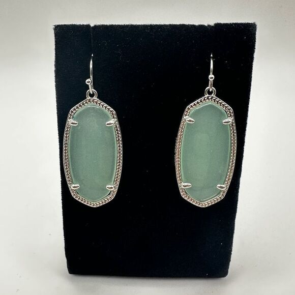 Retired Kendra Scott Elle "green Chalcedony" dangle earrings in silver tone! - Picture 1 of 12